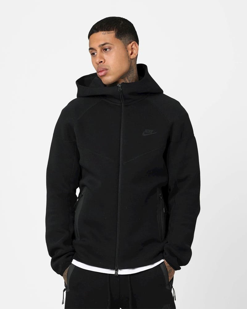 Conjunto Nike Tech Fleece Preto 2023 (New Season) - HYPER LIST