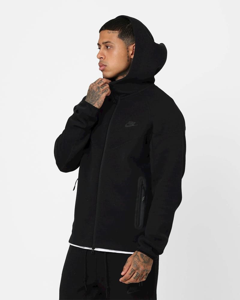 Conjunto Nike Tech Fleece Preto 2023 (New Season) - HYPER LIST