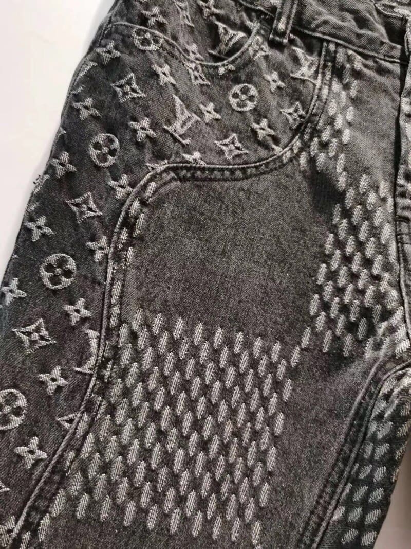 Calça Louis Vuitton x Nigo Giant Damier Waves MNGM - HYPER LIST
