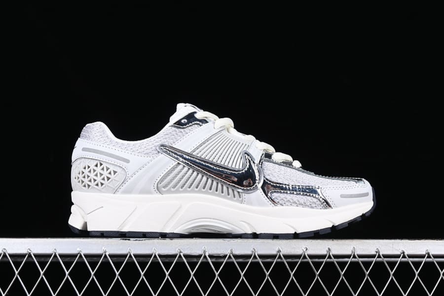 Nike Zoom Vomero 5 Photon Dust Metallic Silver - HYPER LIST
