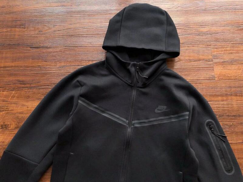 Conjunto Nike Tech Fleece Preto - HYPER LIST