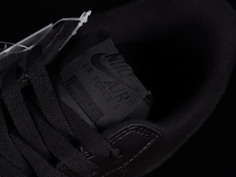 Air Force Supreme Black - HYPER LIST