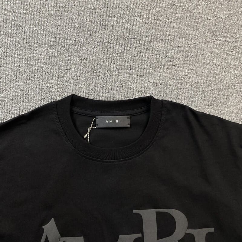 Camiseta Amiri Staggered Logo Preto - HYPER LIST
