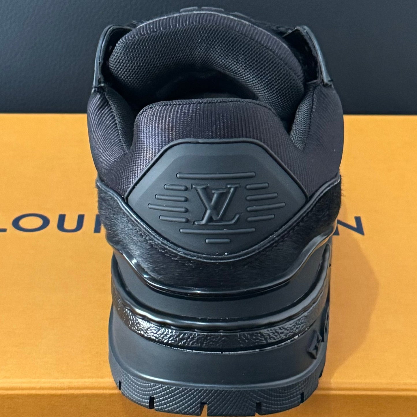 Louis Vuitton Trainner Black - HYPER LIST