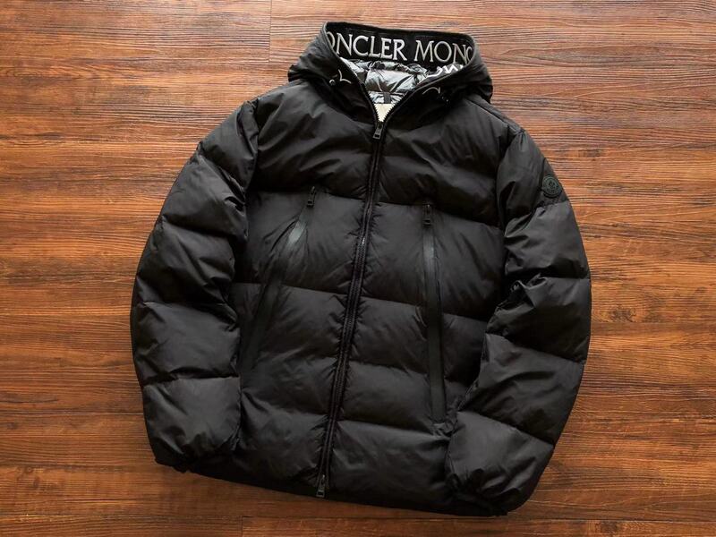 Jaqueta Moncler Montcla - HYPER LIST