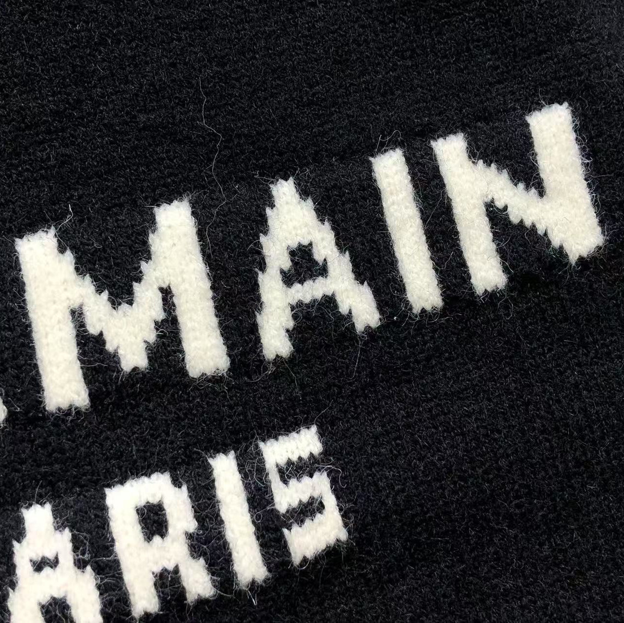 Balmain Paris Sweater H097
