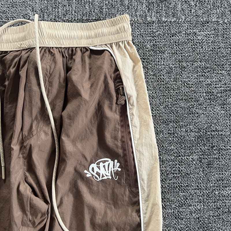 Conjunto Synaworld 'Syna Logo' Shell Marrom/Bege - HYPER LIST