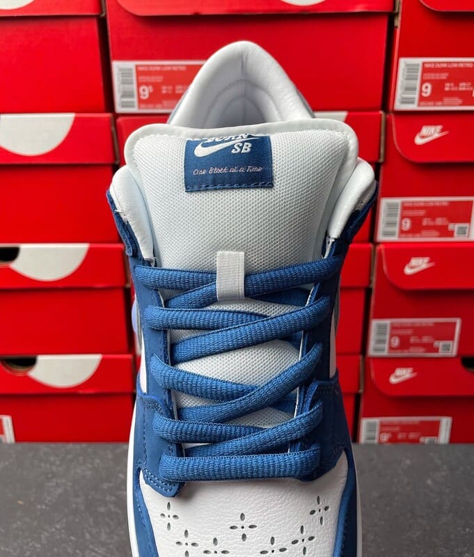 Nike Dunk Low Born x Raised - HYPER LIST