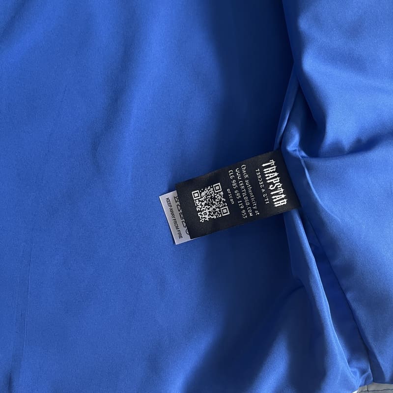 Corta Vento Trapstar Irongate Sky Blue Gradient - HYPER LIST