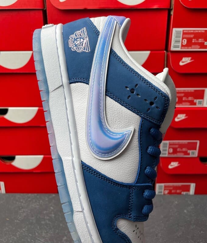 Nike Dunk Low Born x Raised - HYPER LIST