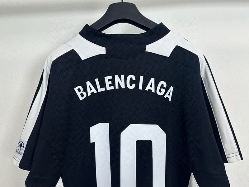 Camiseta Balenciaga Soccer T-Shirt 'BlackWhite' - HYPER LIST