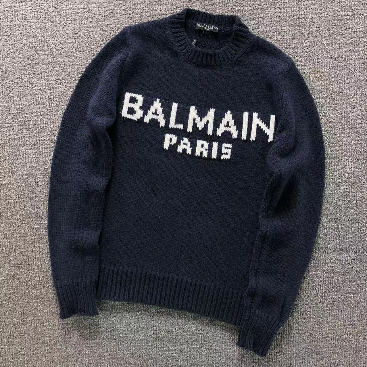 Balmain Paris Sweater H097