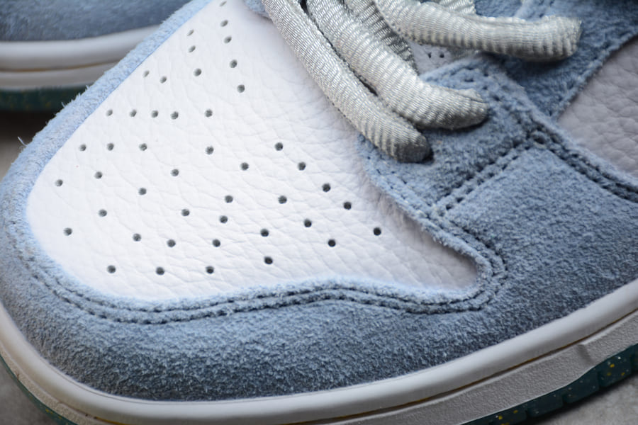 Nike SB Dunk Low x Sean Cliver - HYPER LIST