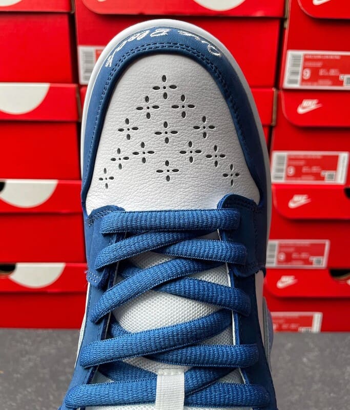 Nike Dunk Low Born x Raised - HYPER LIST