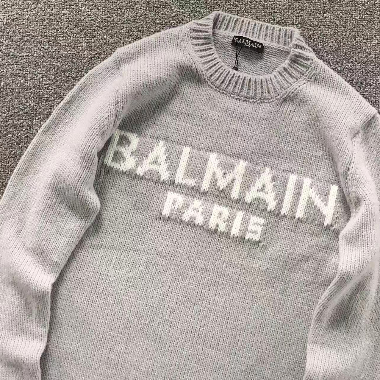 Balmain Paris Sweater H098
