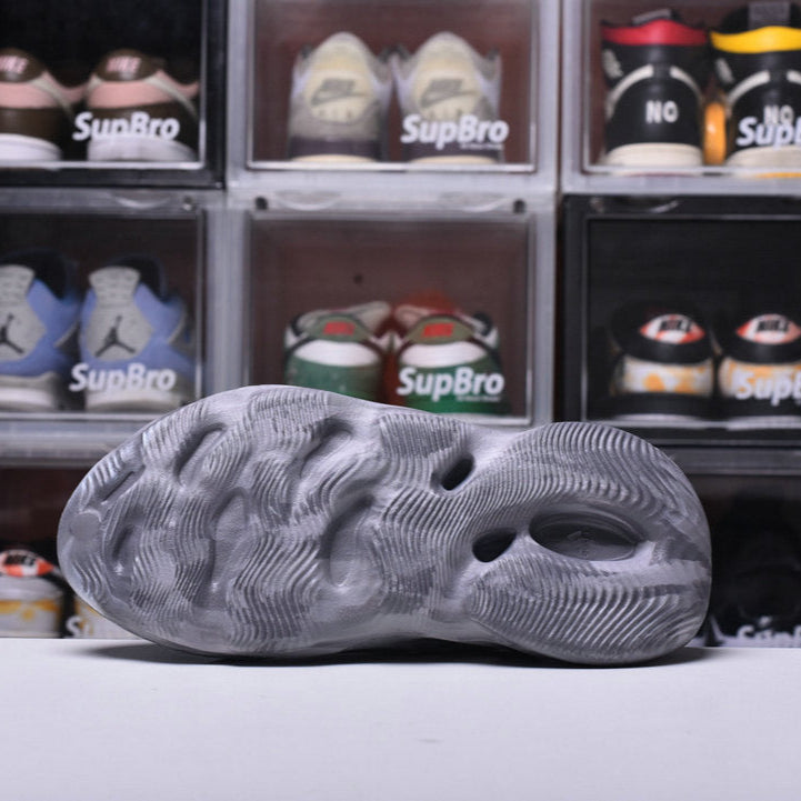 Yeezy Foam Runner Silver