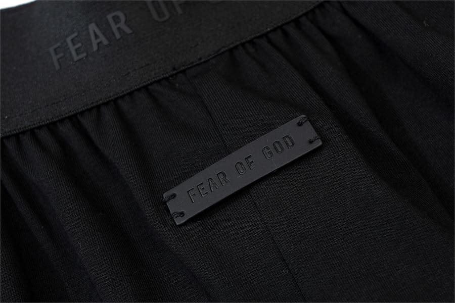 Shorts Fear Of God Essentials Preto - HYPER LIST