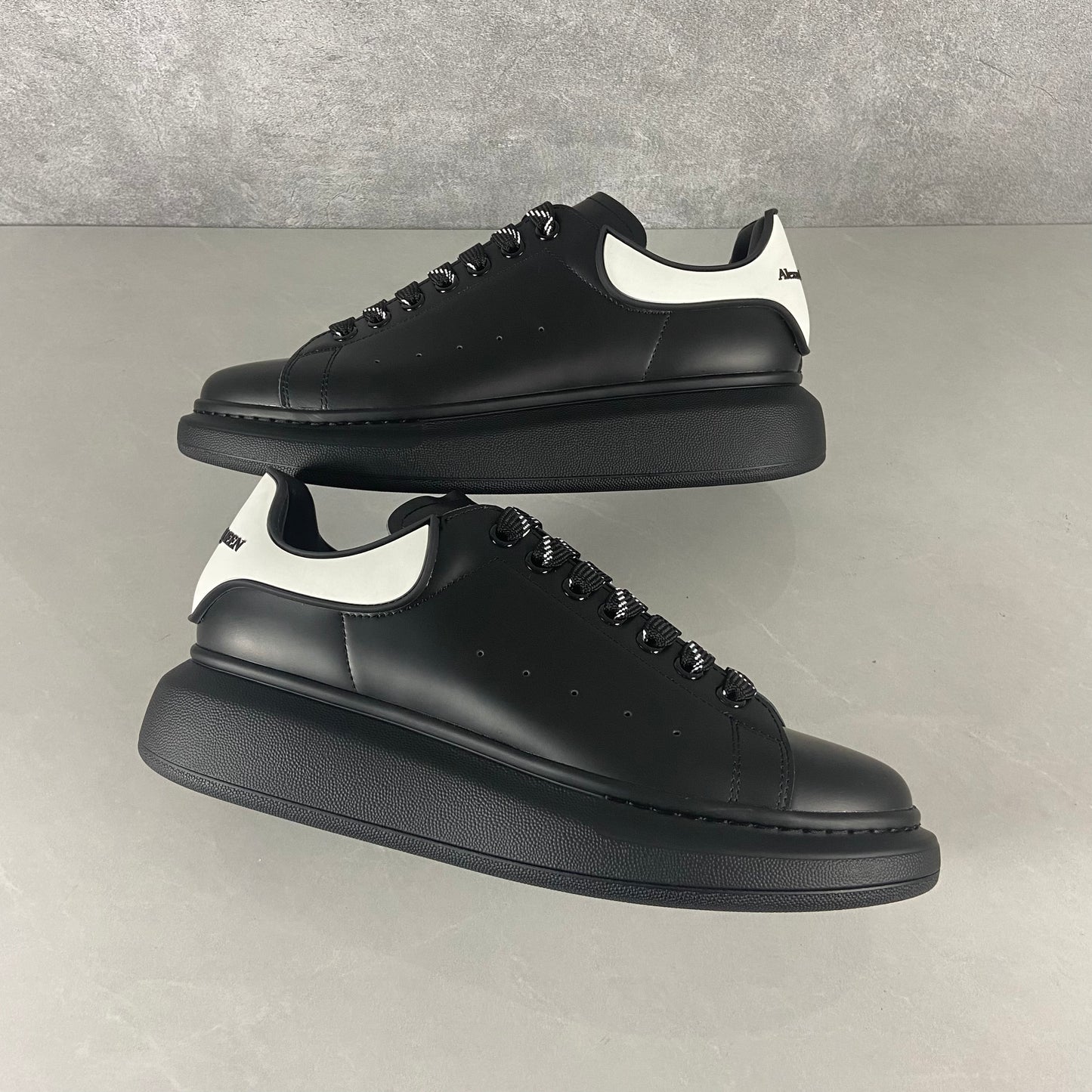 Alexander McQueen 3D Black Reverse