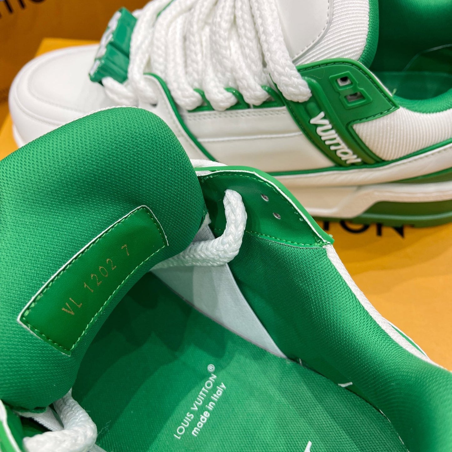 Louis Vuitton Trainner Green - HYPER LIST