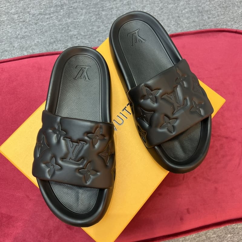 Slide Louis Vuitton Waterfront Preto - HYPER LIST