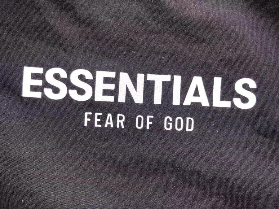 Shorts Fear of God Essentials Refletivo - HYPER LIST