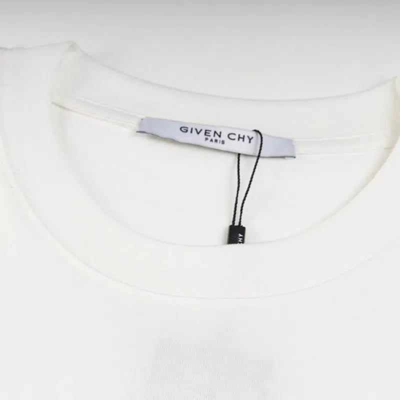 T-Shirt Givenchy White GV037
