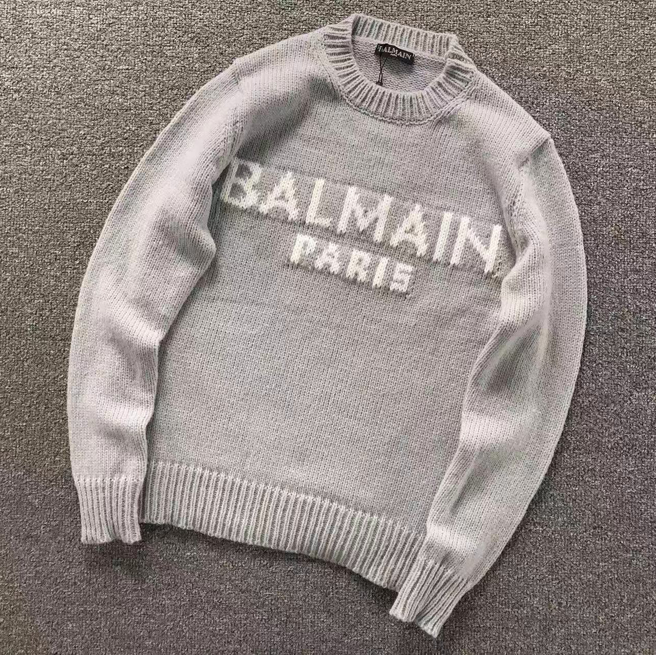 Balmain Paris Sweater H098
