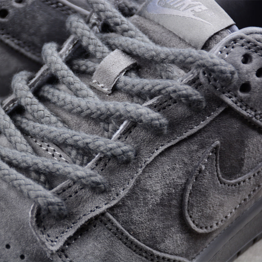 Nike SB Dunk x Supreme - HYPER LIST