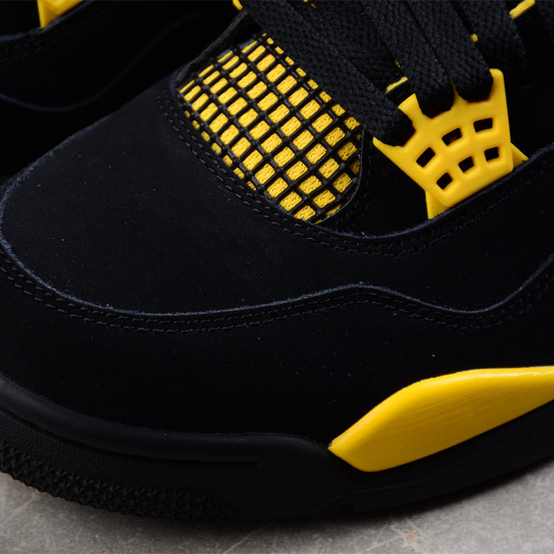 Air Jordan 4 Thunder