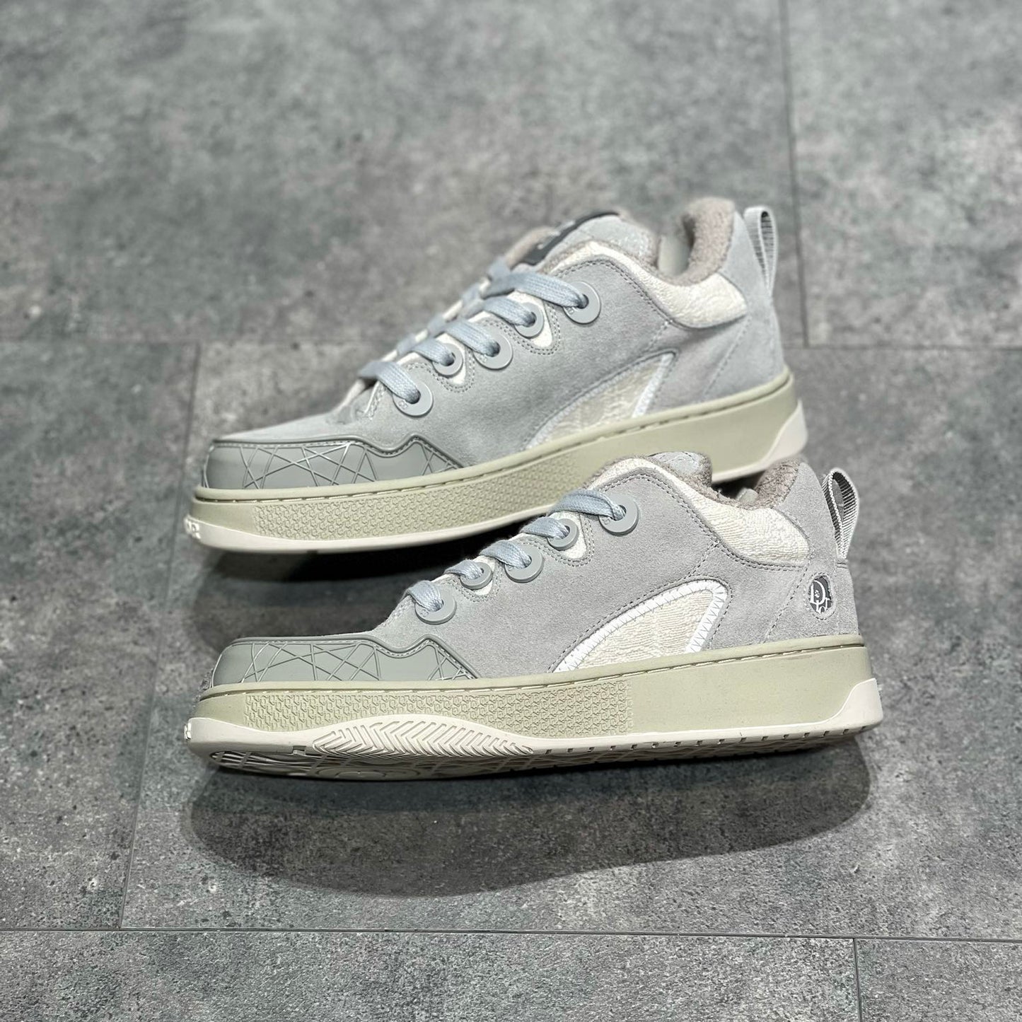 Dior B9S White
