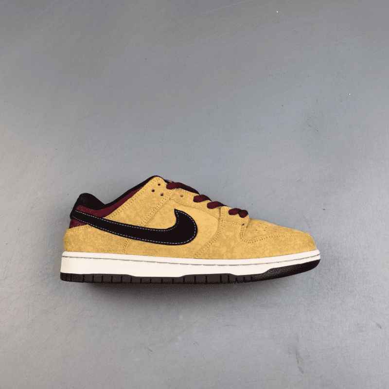 Nike SB Dunk Low City of Cinema - HYPER LIST