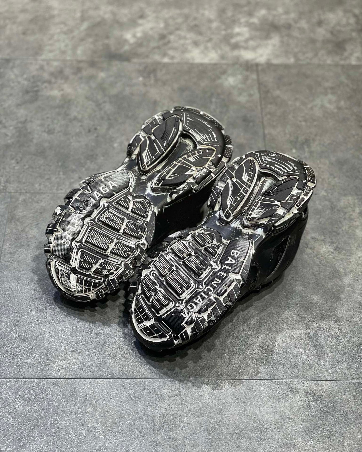 Balenciaga Track 3.0 Black - HYPER LIST