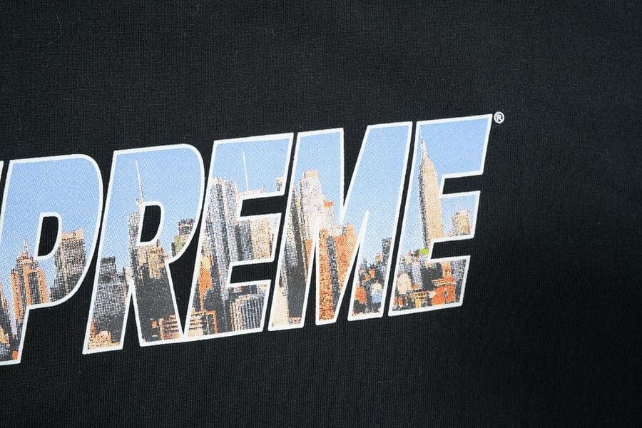 Camiseta Supreme Gotham Black - HYPER LIST