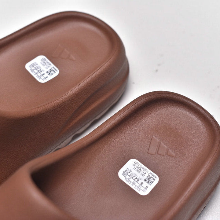 Yeezy Slide Brown