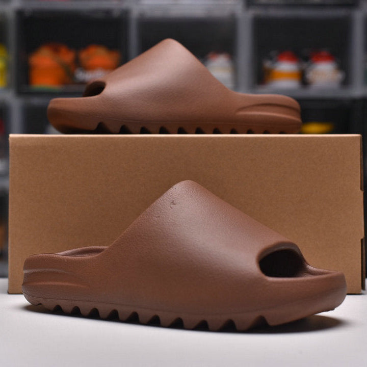 Yeezy Slide Brown