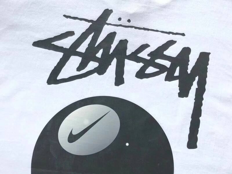 Camiseta Nike x Stussy 8 Ball - HYPER LIST