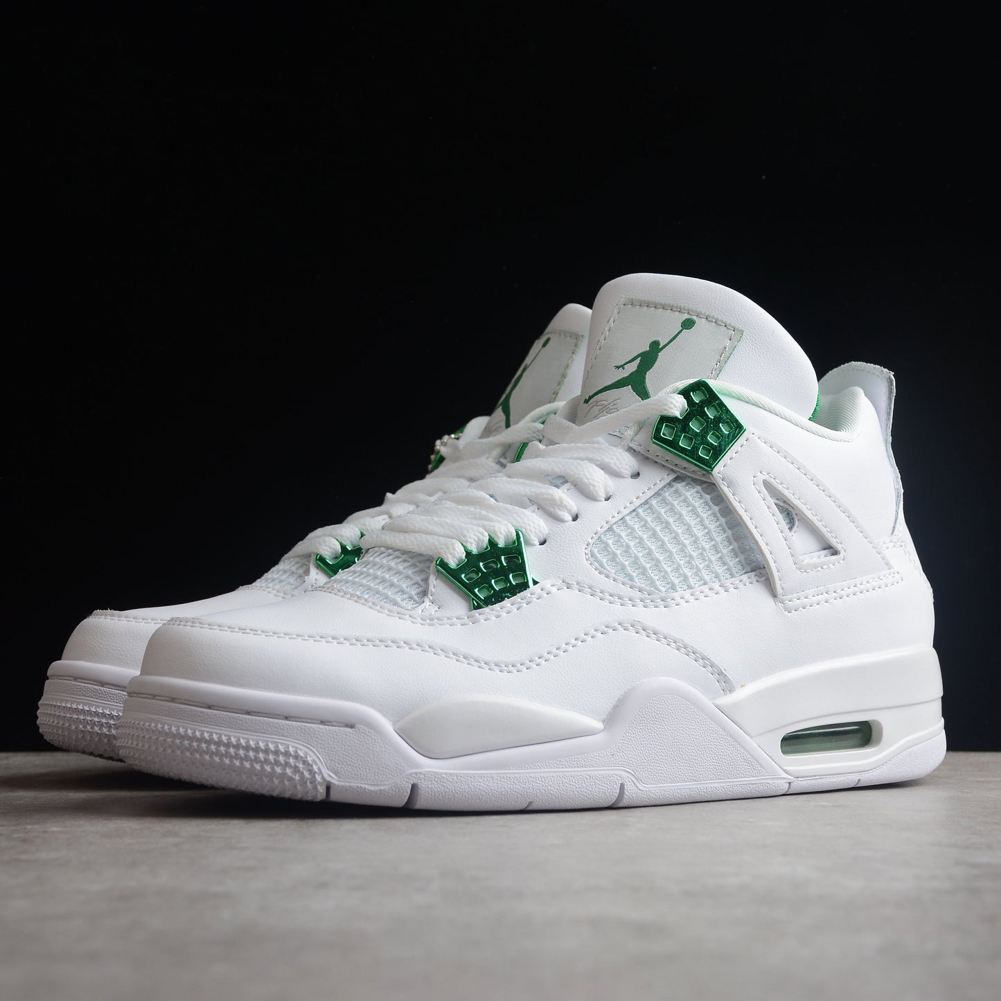 Air Jordan 4 Pine Green