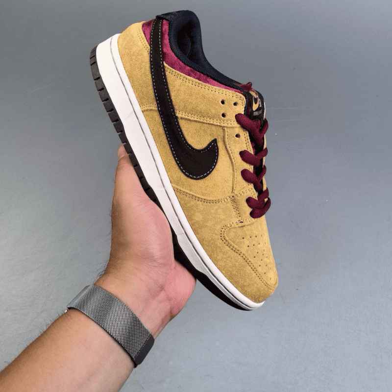 Nike SB Dunk Low City of Cinema - HYPER LIST