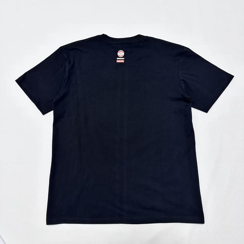 Camiseta Supreme Ducati Bike Preto - HYPER LIST
