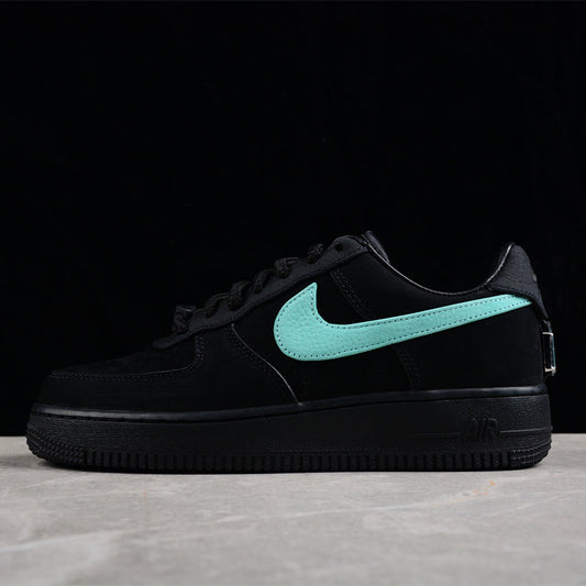 Nike Air Force X Tiffany - HYPER LIST