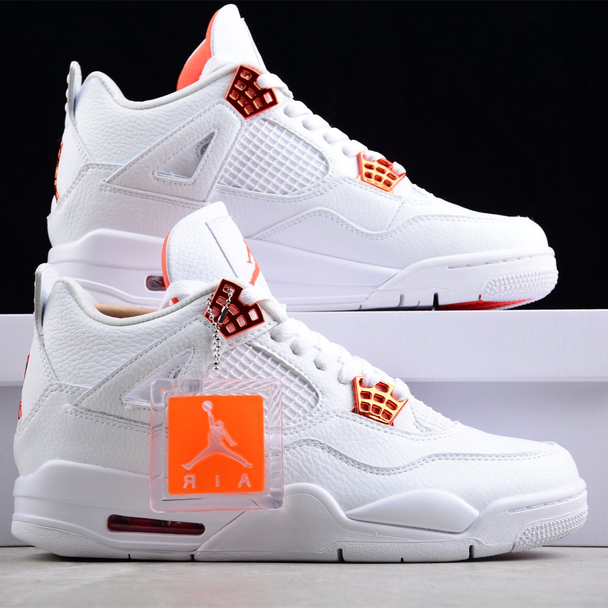 Air Jordan 4 Metallic Red