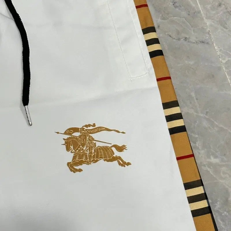 Short Burberry White BY048