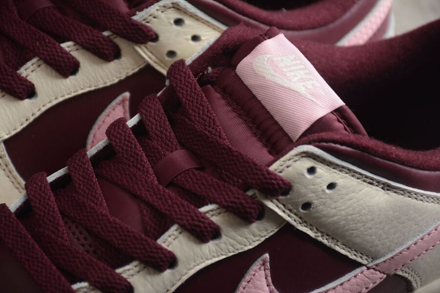 Nike Dunk Low Premium Valentine's Day - HYPER LIST