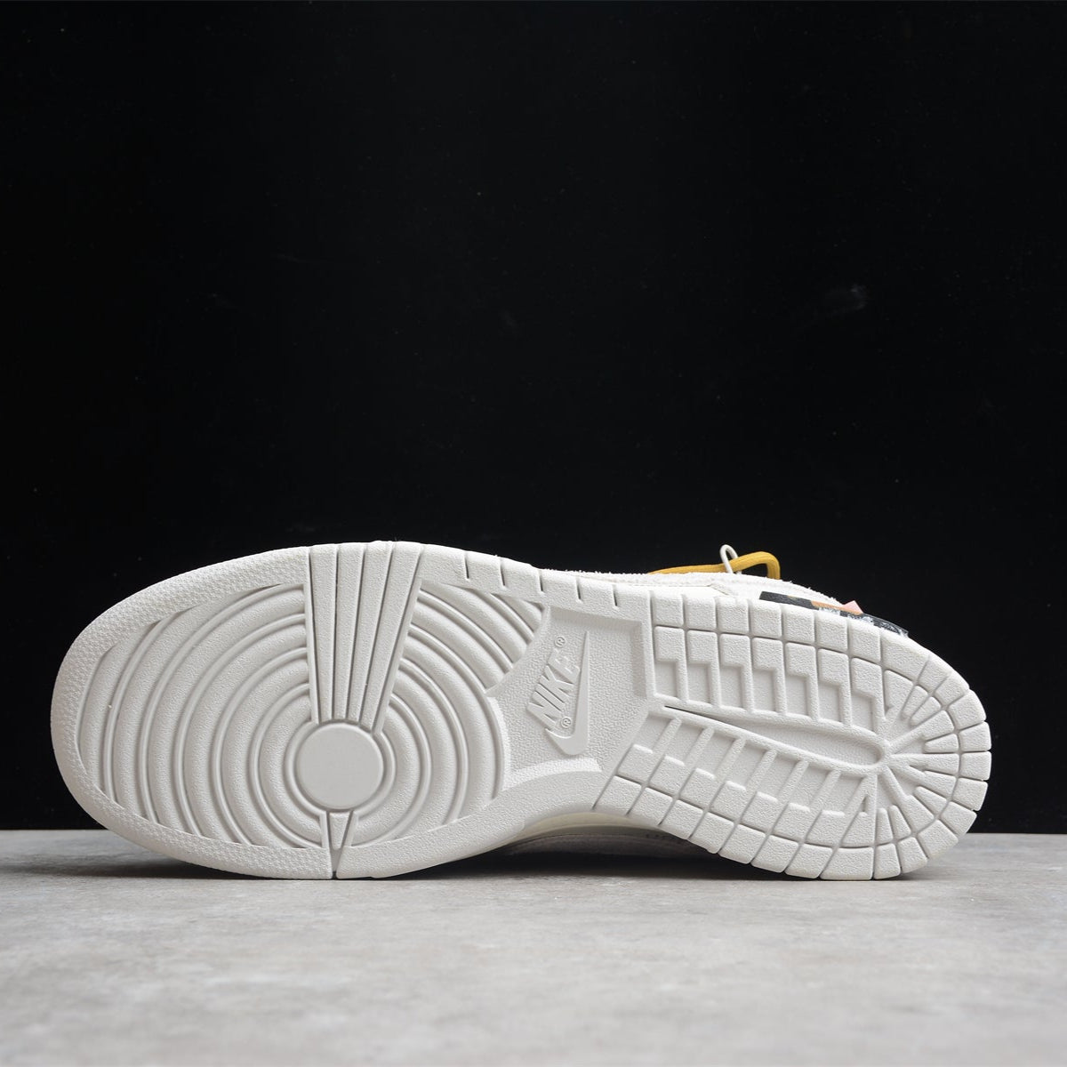 OFF-White x Air Force