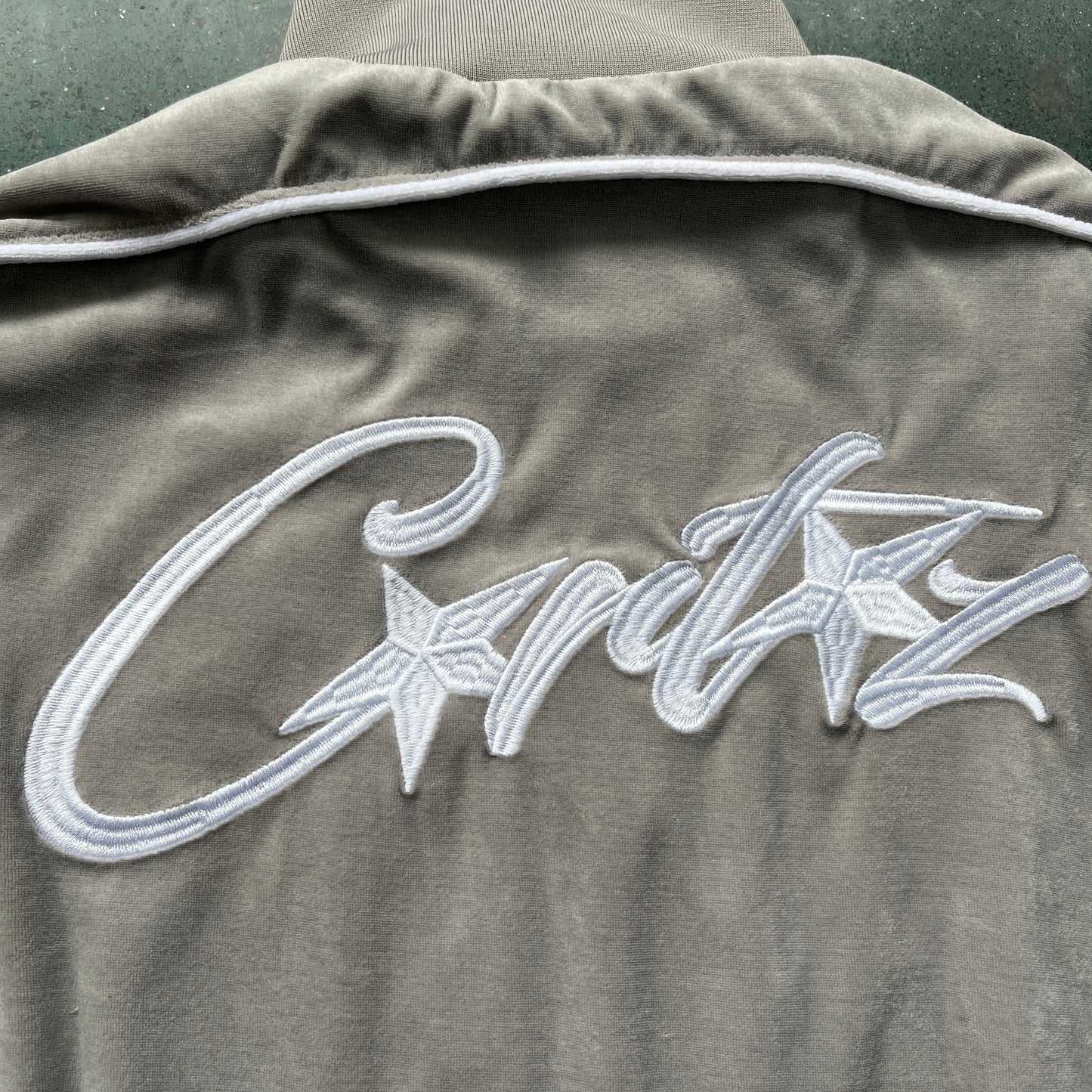 Corteiz Velour Gray Tracksuit - HYPER LIST