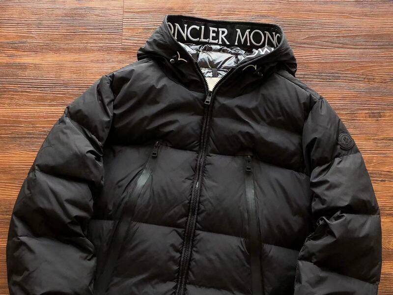 Jaqueta Moncler Montcla - HYPER LIST