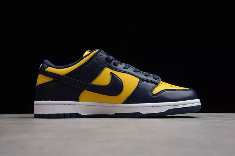 Nike SB Dunk Low Michigan - HYPER LIST