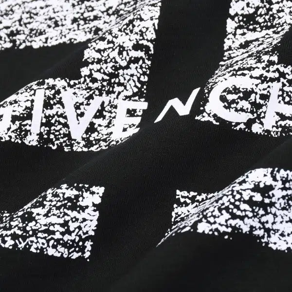T-Shirt Givenchy GV008