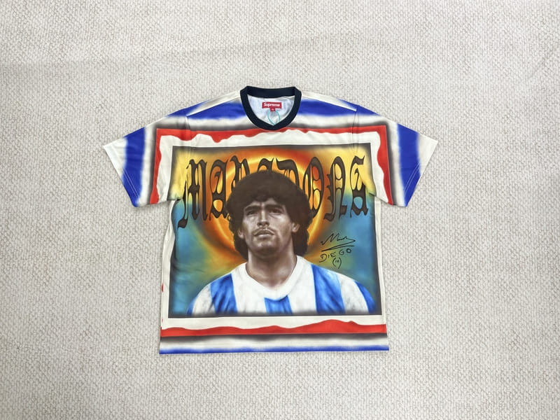Camiseta Supreme Maradona Soccer - HYPER LIST