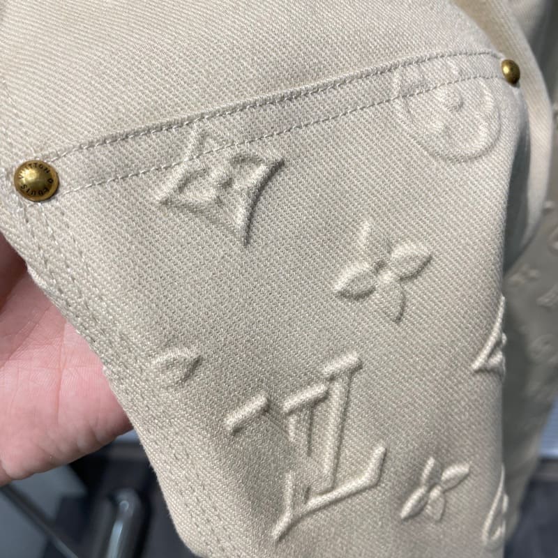 Calça Louis Vuitton Monogram Workwear Carpenter Cream - HYPER LIST